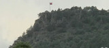 Emet Samrık Köyü Zirvesine  Türk Bayrağı Diktiler