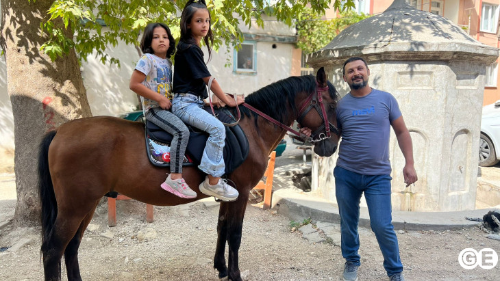 Emet'te Dora Şaha Kalkıyor, Nesilden Nesile Aktarılıyor